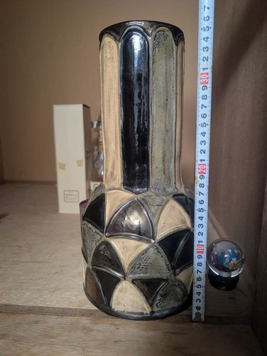 Fat lava vase - lava,